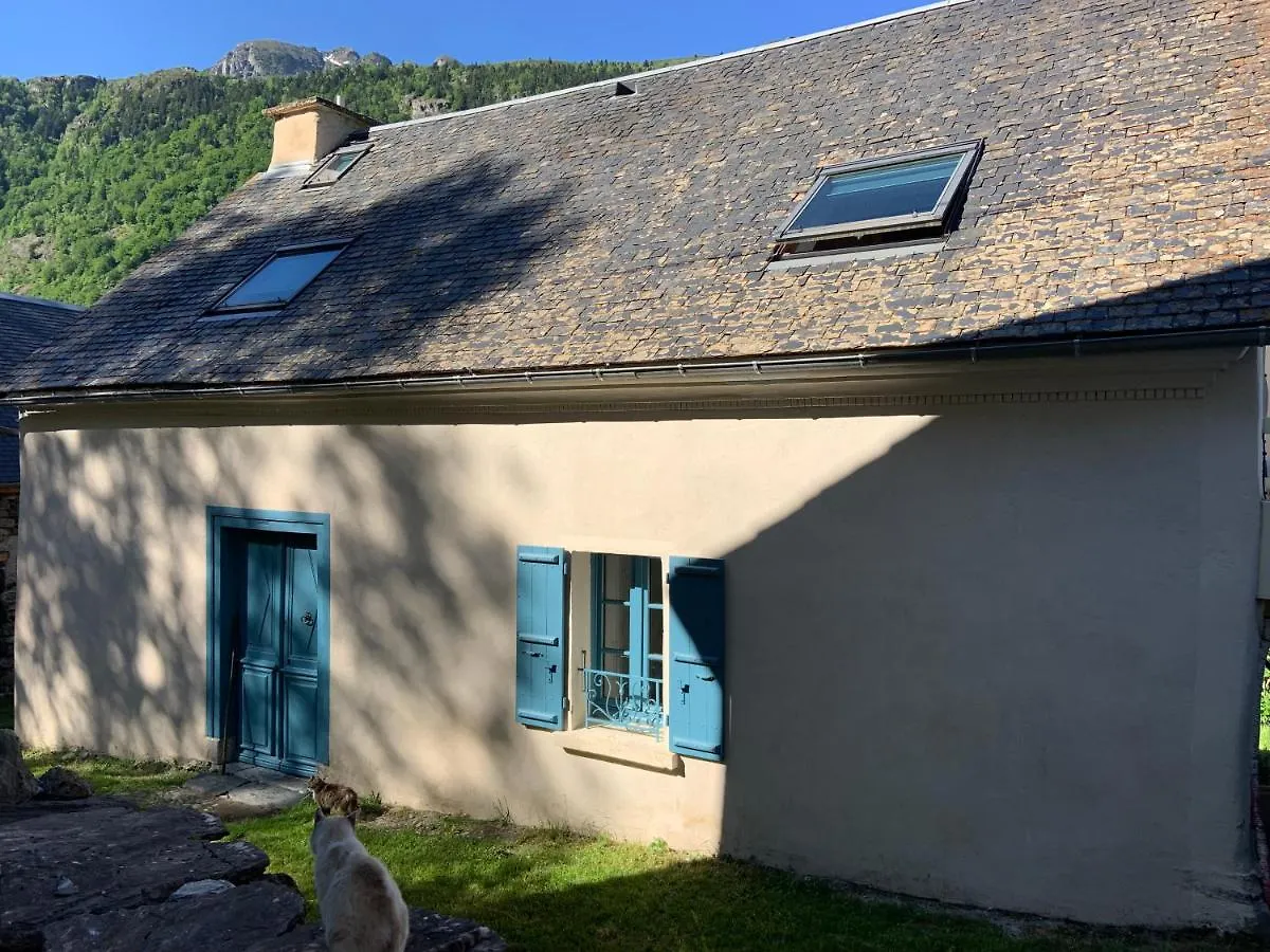 Maison Ecologique Pleine Montagne Gedre Holiday home